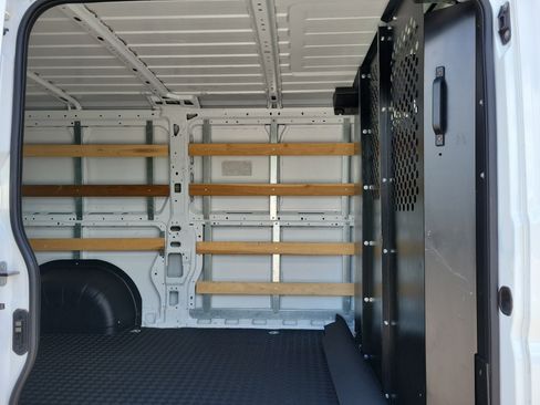 Used 2025 RAM ProMaster 2500 w/ U-Haul Equipment Group FWD image 12