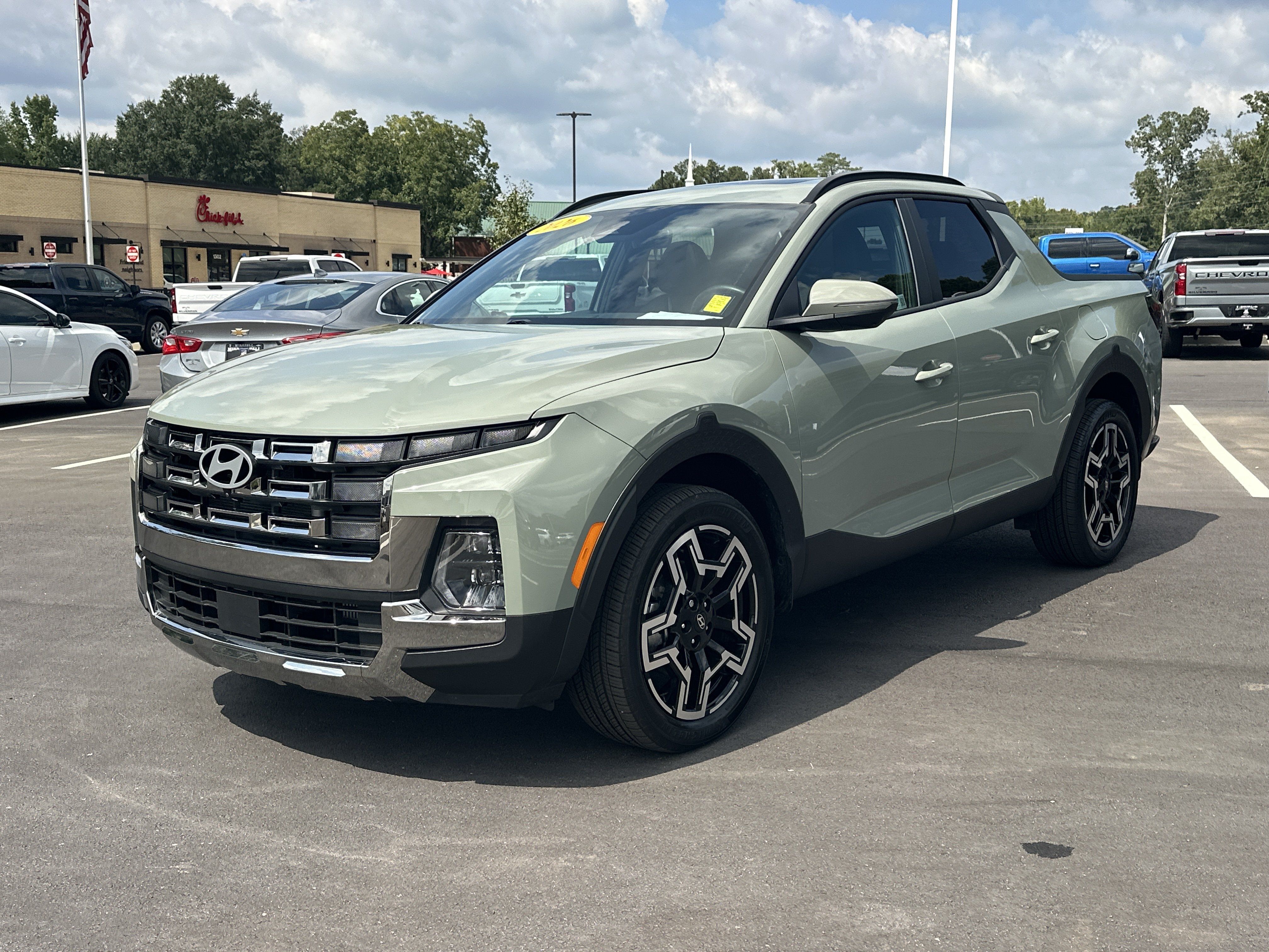 Used 2026 Hyundai Santa Cruz Limited AWD/4WD image 4