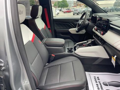 Used 2025 GMC Canyon AT4 w/ AT4X AEV Edition AWD/4WD image 32