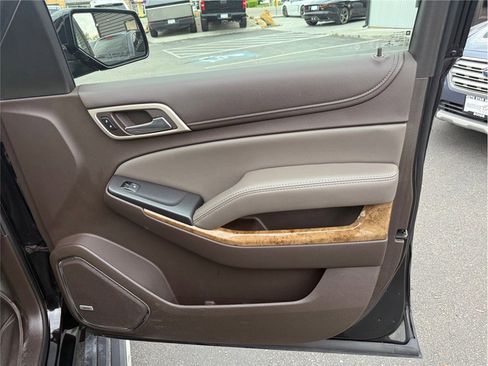 Used 2016 GMC Yukon Denali w/ Enhanced Security Package AWD/4WD image 43