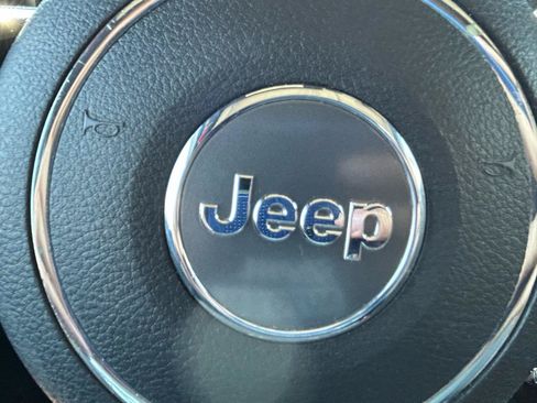 Used 2012 Jeep Wrangler Unlimited Sahara AWD/4WD image 21