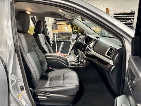 Used 2015 Toyota Highlander Plus image 7