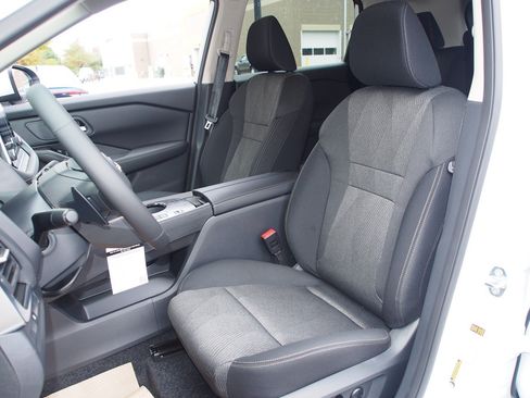 Used 2026 Nissan Rogue SV FWD image 14
