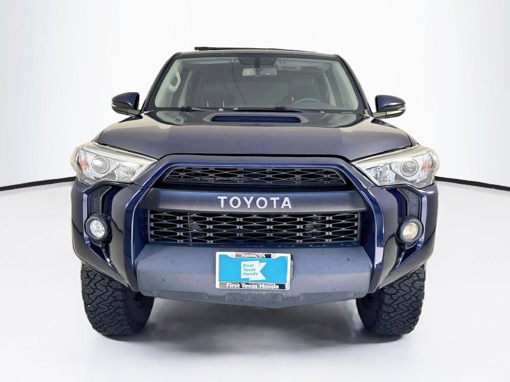 Used 2018 Toyota 4Runner TRD Off-Road Premium AWD/4WD image 2
