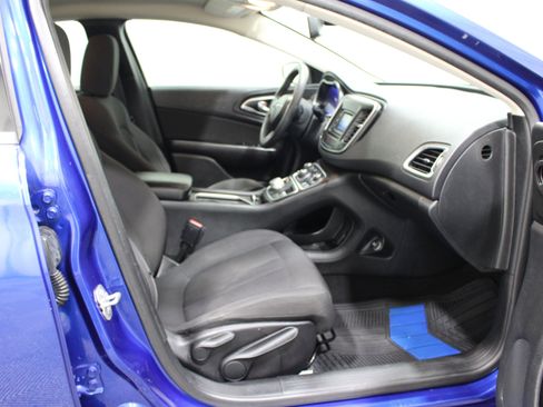 Used 2015 Chrysler 200 Limited FWD image 20