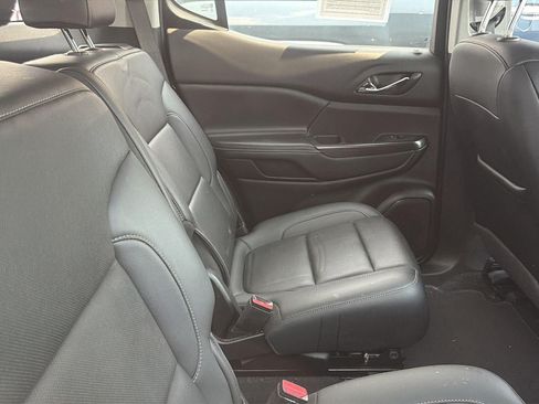 Used 2021 GMC Acadia SLT w/ Elevation Edition AWD/4WD image 10