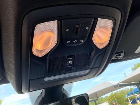 Used 2019 RAM 1500 Big Horn AWD/4WD image 32