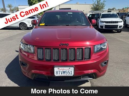 Used 2015 Jeep Grand Cherokee Altitude RWD image 9
