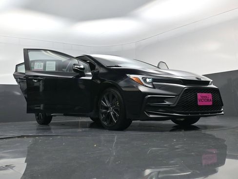 Used 2023 Toyota Corolla SE FWD image 30