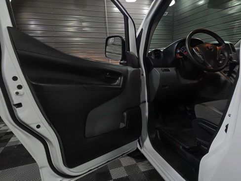 Used 2020 Nissan NV200 S image 25