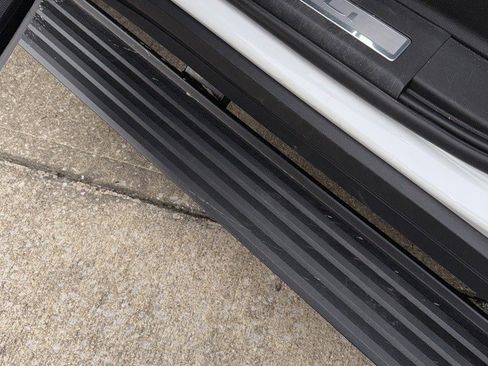 Used 2023 GMC Yukon Denali Ultimate image 12