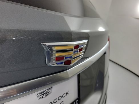 Used 2023 Cadillac XT5 Luxury image 6