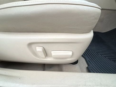 Used 2015 Toyota Camry XLE image 37