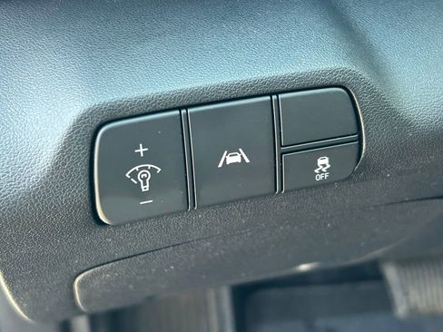 Used 2023 Hyundai Elantra Limited image 23