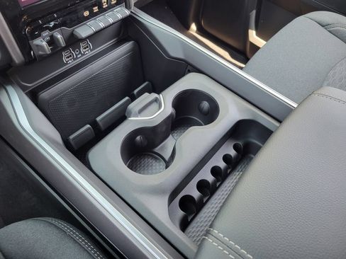 New 2026 RAM 2500 Big Horn AWD/4WD image 16