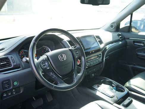 Used 2016 Honda Pilot Touring image 8