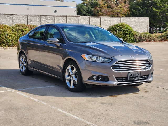 Used 2013 Ford Fusion SE FWD image 3