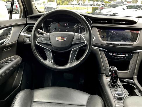 Used 2021 Cadillac XT5 Premium Luxury image 5