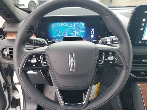 New 2026 Lincoln Aviator Black Label AWD/4WD image 15