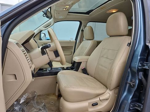 Used 2011 Ford Escape Limited w/ 302A Rapid Spec Order Code FWD image 13