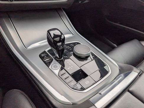 Used 2022 BMW X5 xDrive40i w/ M Sport Package image 19