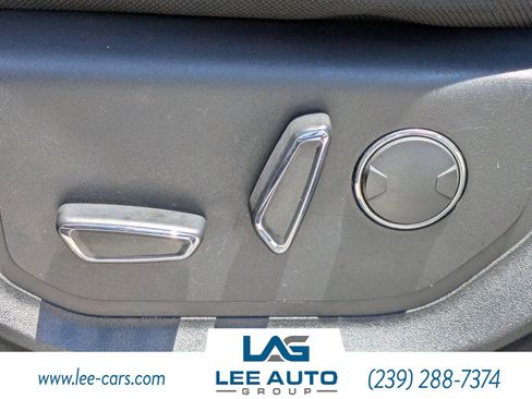 Used 2016 Ford F150 Lariat w/ Equipment Group 502A Luxury AWD/4WD image 17