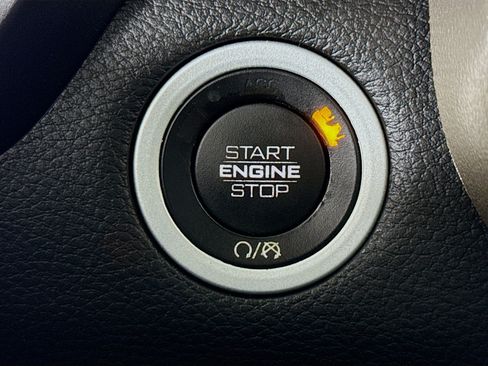 Used 2019 RAM 1500 Laramie image 21