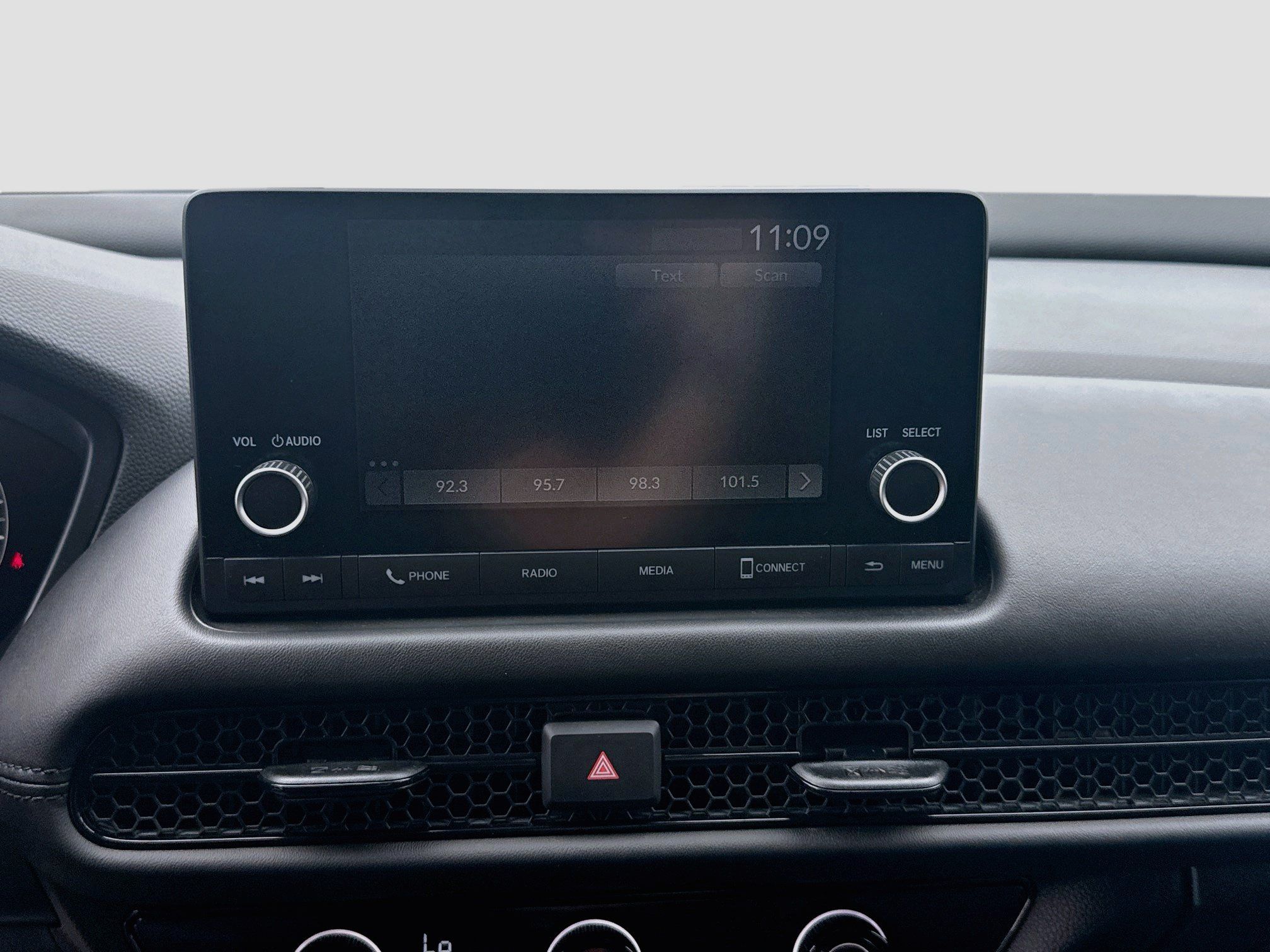 Certified 2025 Honda HR-V LX image 12