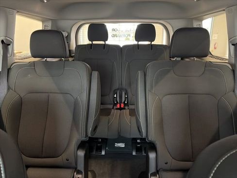 Used 2023 Jeep Grand Cherokee L Laredo w/ Luxury Tech Group I image 14