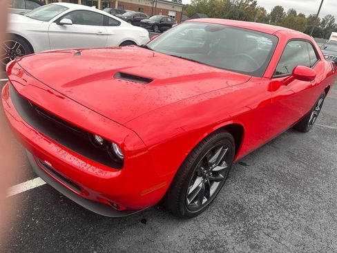 Used 2023 Dodge Challenger SXT w/ Plus Package image 3
