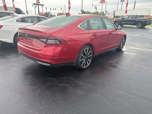 Used 2024 Honda Accord Touring image 8