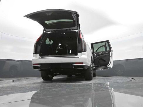 Used 2023 Cadillac Escalade ESV Premium Luxury Platinum image 52