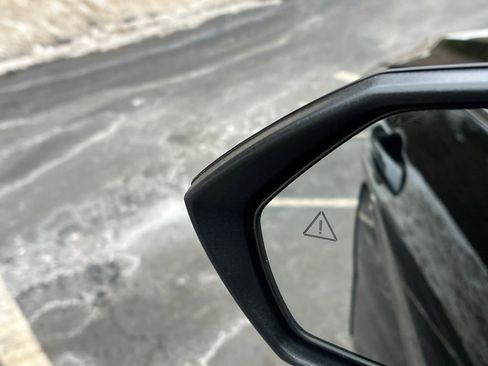 Used 2025 Hyundai Elantra SEL image 27