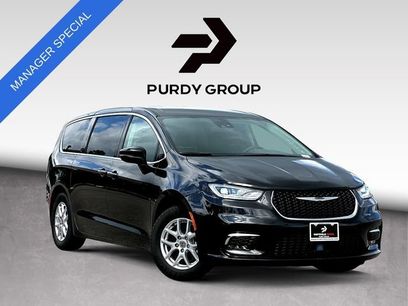 Used 2023 Chrysler Pacifica Touring-L