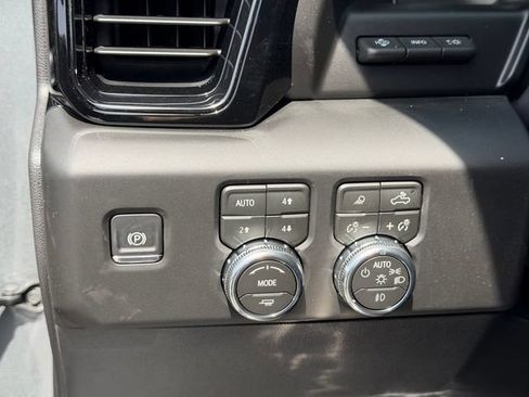 New 2026 GMC Sierra 1500 AT4 w/ AT4 Premium Package AWD/4WD image 13