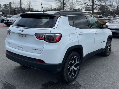 Used 2024 Jeep Compass Limited image 8