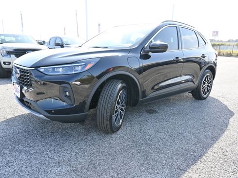 New 2026 Ford Escape SE w/ PHEV Premium Package image 9