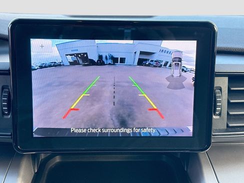 Certified 2022 Ford Explorer XLT image 12