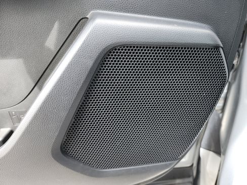 Used 2021 Toyota Highlander XLE FWD image 21