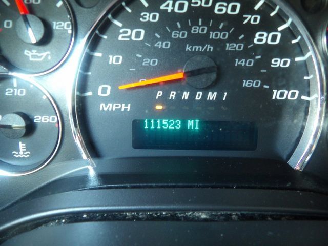 Used 2019 Chevrolet Express 2500 w/ Driver Convenience Package RWD image 15