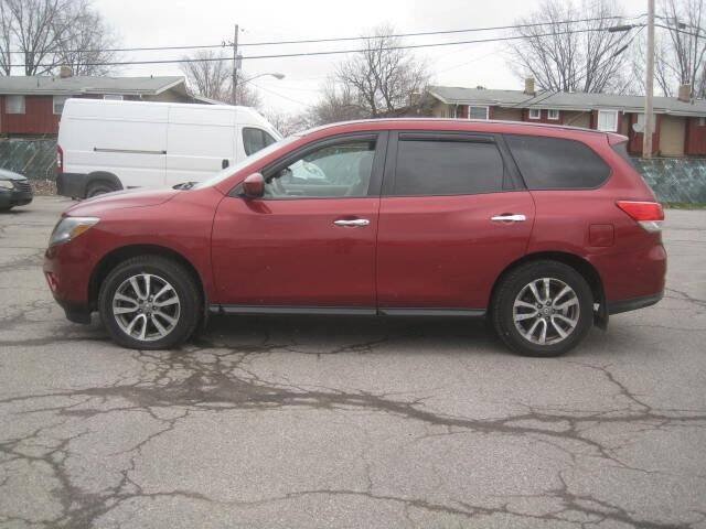 Used 2014 Nissan Pathfinder S AWD/4WD image 8
