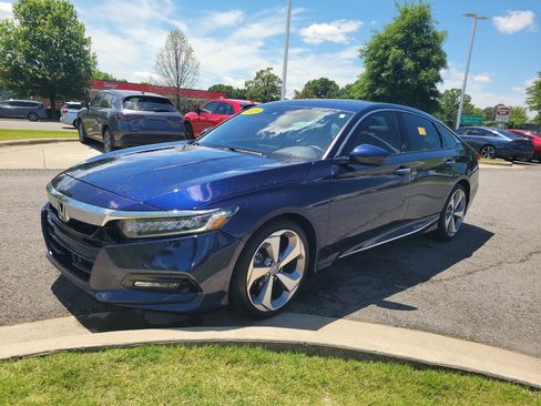 Used 2019 Honda Accord Touring image 7