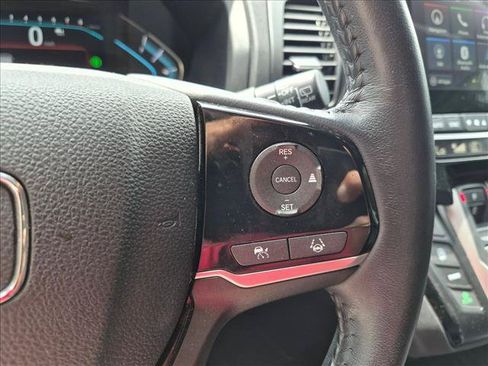 Used 2024 Honda Odyssey Touring image 14