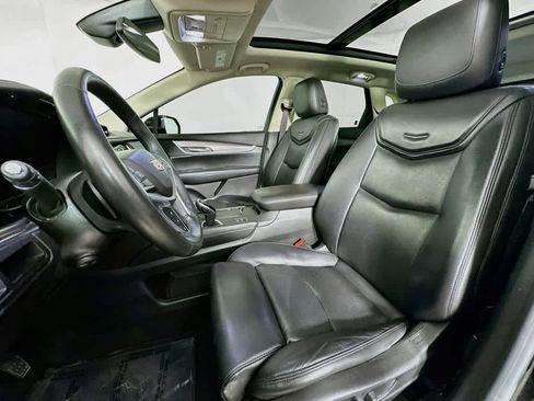 Used 2017 Cadillac XT5 Luxury w/ Driver Awareness Package AWD/4WD image 12