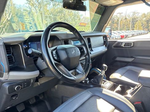 Used 2022 Ford Bronco Black Diamond image 6