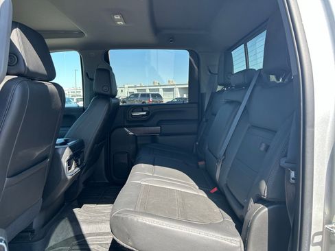 Used 2022 GMC Sierra 3500 Denali w/ Denali Ultimate Package image 13
