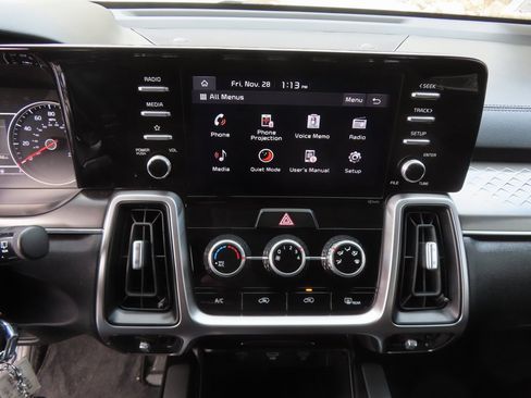 Used 2022 Kia Sorento LX image 5