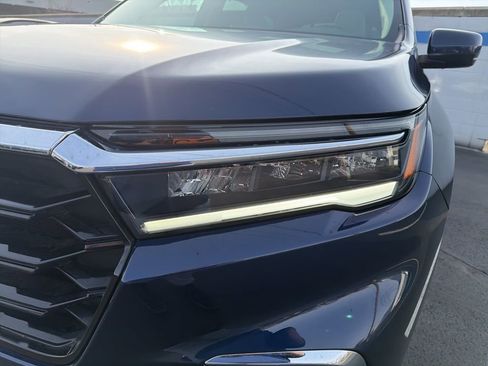 Certified 2025 Honda Pilot Touring image 9