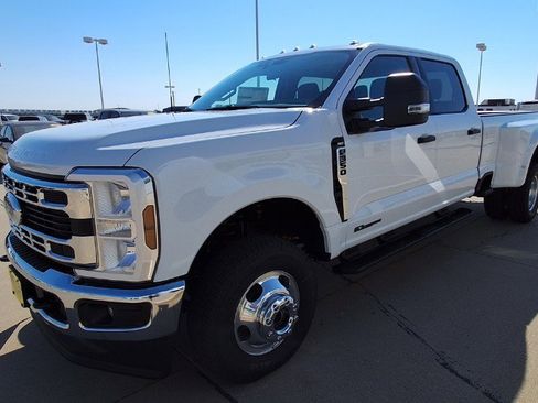 New 2026 Ford F350 XLT image 4