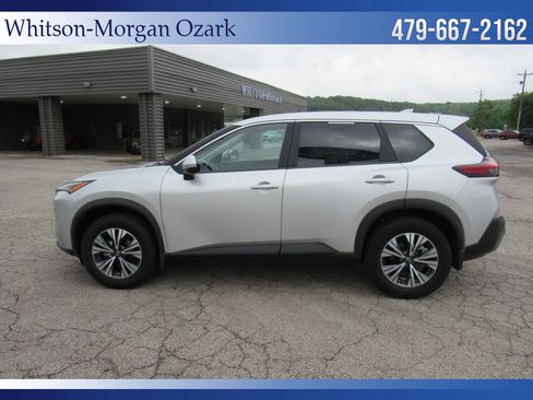 Used 2022 Nissan Rogue SV AWD/4WD image 8